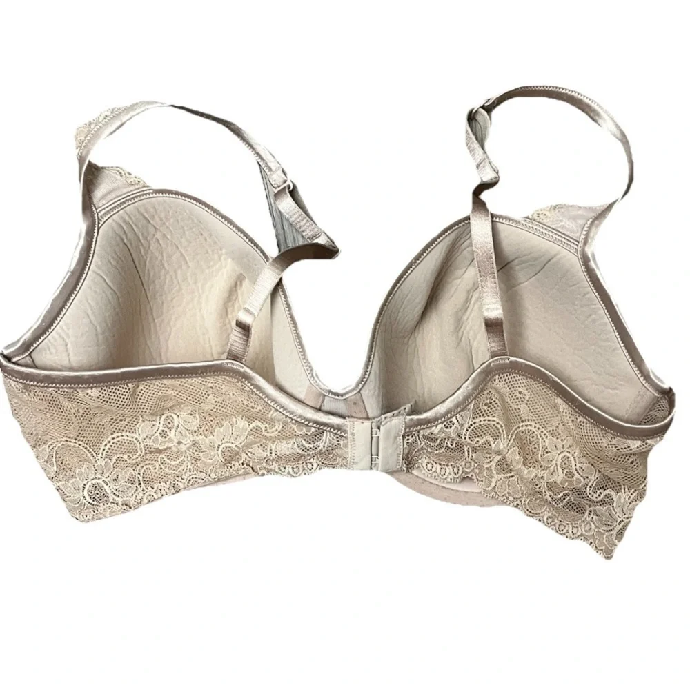 Victoria’s Secret Romantic Lace Underwire Bra 36DD Beige Nude Padded Adjustable